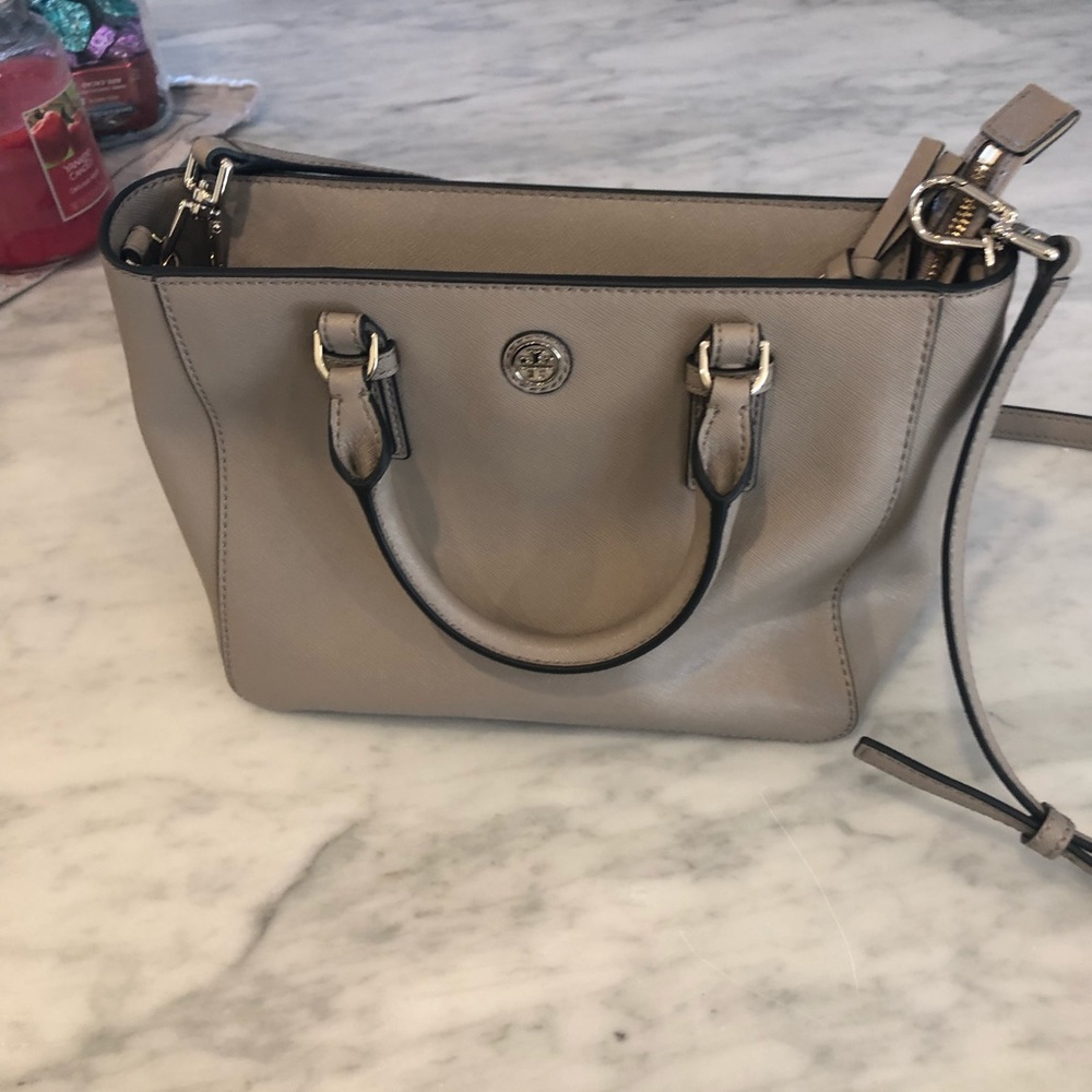 Brand New Tory Burch Robinson Mini Square Bag